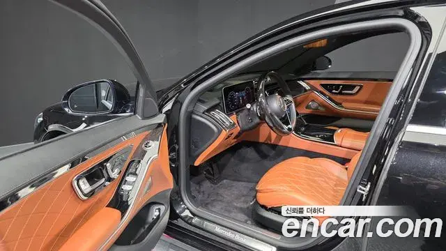 Mercedes-Benz S-Class 2021 — Photo 24/33