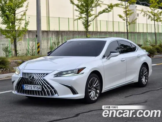 Lexus ES300h 2025 — Photo 9/20