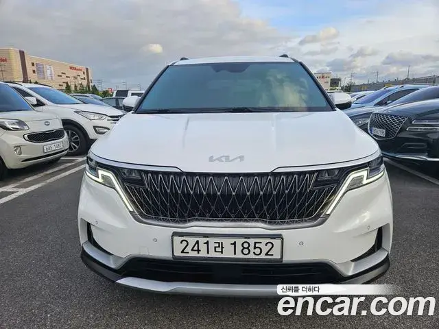 Kia Carnival 2021 — Photo 2/20