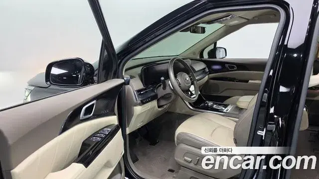 Kia Carnival 2021 — Şəkil 10/20