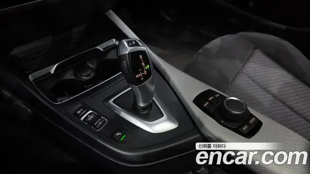 BMW 1 Series 2018 — Şəkil 7/20