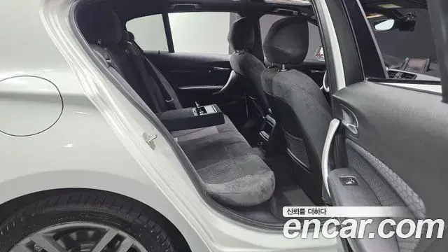 BMW 1 Series 2018 — Şəkil 11/20