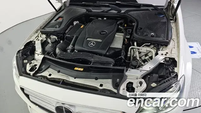 Mercedes-Benz E-Class 2019 — Şəkil 16/20