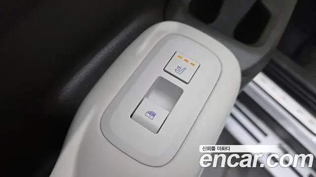 Hyundai Santa Fe 2025 — Şəkil 19/20