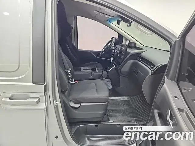 Hyundai Staria 2022 — Photo 20/20