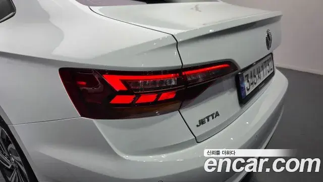 Volkswagen Jetta 2021 — Photo 14/30