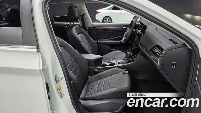 Volkswagen Jetta 2021 — Photo 7/30