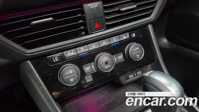 Volkswagen Jetta 2021 — Photo 22/30