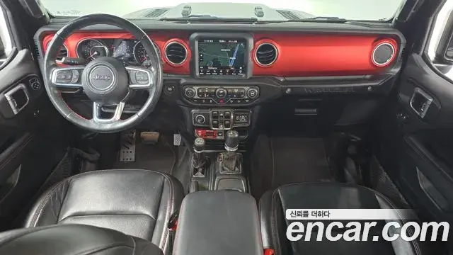 Jeep Wrangler 2020 — ფოტო 7/20
