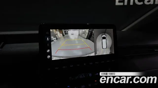 Hyundai Staria 2023 — Photo 15/20