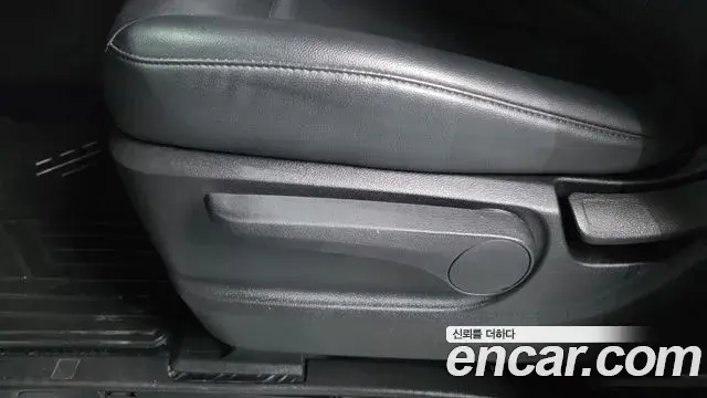 Hyundai Staria 2023 — Photo 19/20