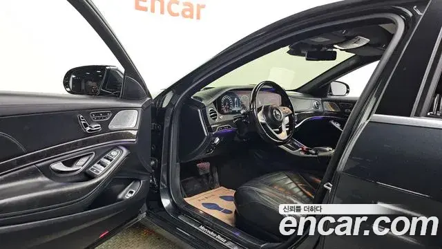 Mercedes-Benz S-Class 2018 — Photo 10/20