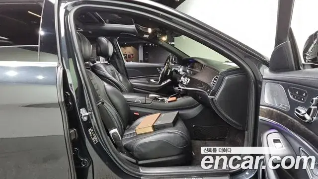 Mercedes-Benz S-Class 2018 — Photo 12/20