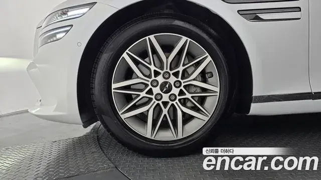 Genesis Electrified G80 2024 — Photo 5/20