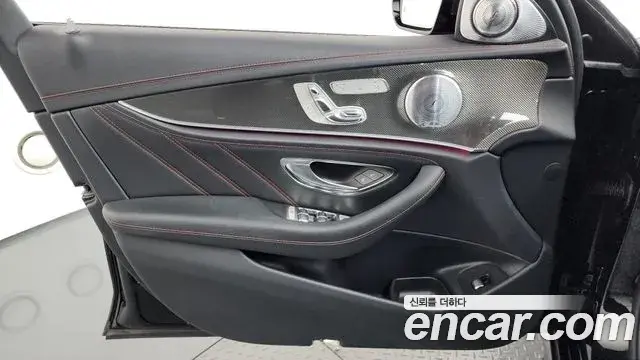 Mercedes-Benz E-Class 2018 — Şəkil 13/36