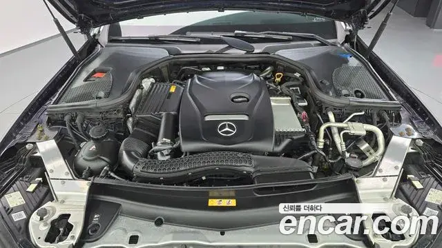 Mercedes-Benz E-Class 2022 — ფოტო 3/20
