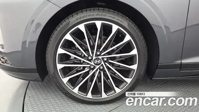Hyundai Grandeur 2023 — Photo 5/20