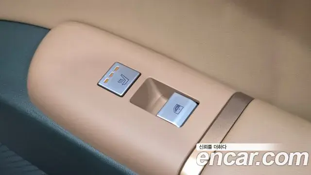 Hyundai Grandeur 2023 — Photo 19/20