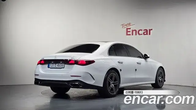 Mercedes-Benz E-Class, 2026