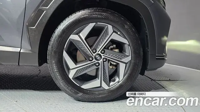 Hyundai Tucson Hybrid 2020 — Photo 16/31