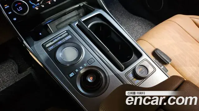 Genesis GV80 2021 — Photo 9/20
