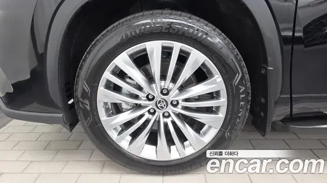 Toyota Highlander 2025 — Photo 5/20