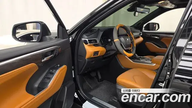Toyota Highlander 2025 — Photo 10/20