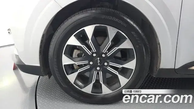 Kia Carnival 2022 — Фото 5/20