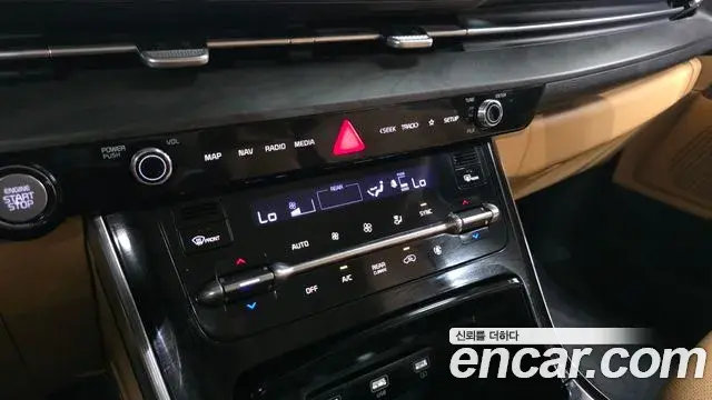 Kia Carnival 2022 — Фото 16/20