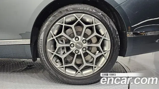 Genesis G80 2023 — ფოტო 9/33