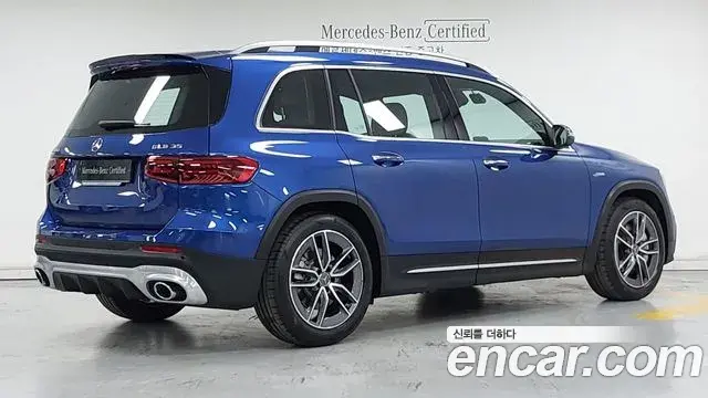 Mercedes-Benz GLB-Class 2025 — Фото 1/18