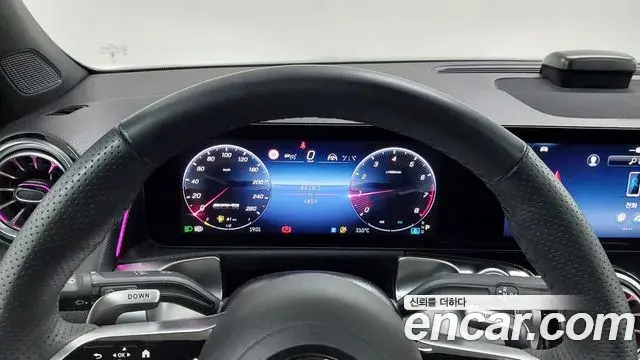 Mercedes-Benz GLB-Class 2025 — Фото 7/18