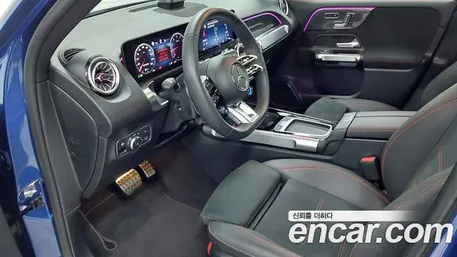 Mercedes-Benz GLB-Class 2025 — Фото 8/18