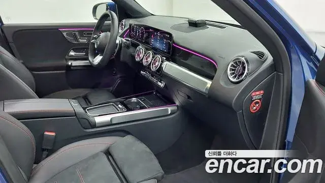 Mercedes-Benz GLB-Class 2025 — Фото 13/18