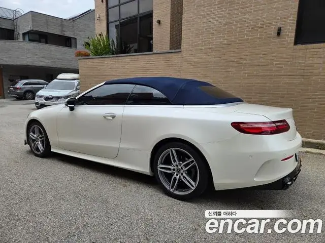 Mercedes-Benz E-Class 2019 — Photo 3/20