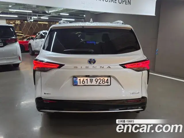 Toyota Sienna 2025 — Şəkil 3/20