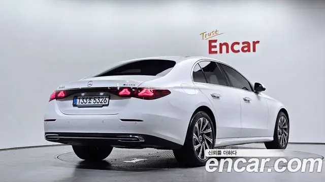 Mercedes-Benz E-Class 2025 — Şəkil 2/20