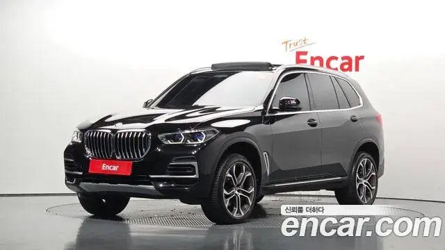 BMW X5 2021 — Фото 1/20
