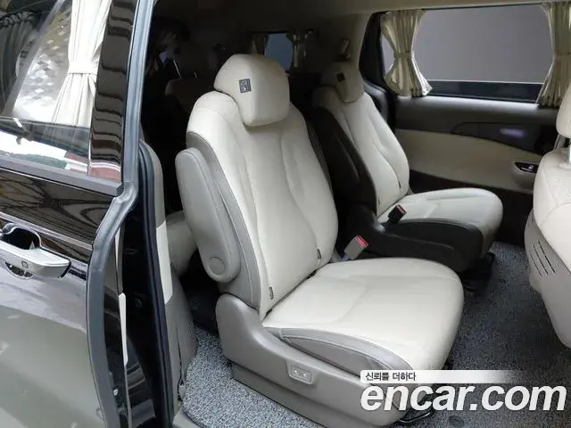 Kia Carnival 2022 — Şəkil 11/20