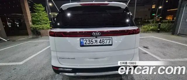 Kia Carnival 2021 — Photo 4/14