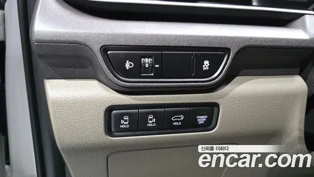 Kia Carnival 2025 — Photo 17/20