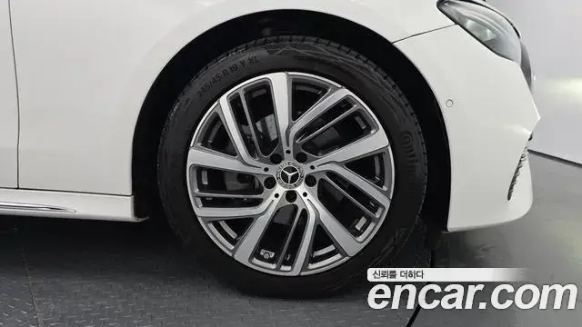 Mercedes-Benz E-Class 2024 — Şəkil 5/20