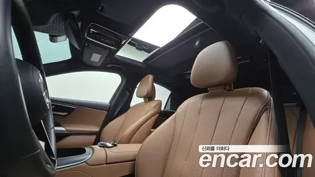 Mercedes-Benz E-Class 2024 — Şəkil 20/20