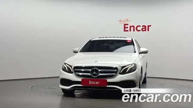 Mercedes-Benz E-Class 2018 — Фото 3/20