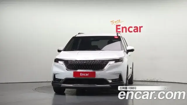 Kia Carnival 2022 — Photo 2/20