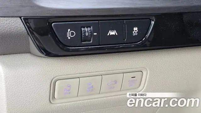Kia Carnival 2022 — Photo 14/20
