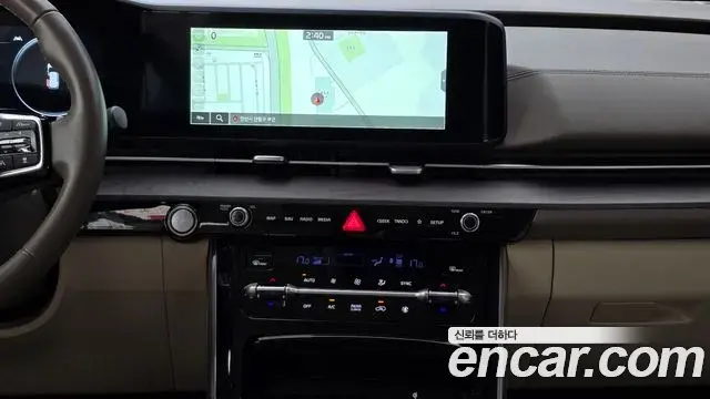 Kia Carnival 2022 — Photo 19/20