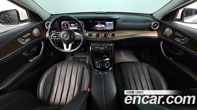 Mercedes-Benz E-Class 2020 — Фото 7/20
