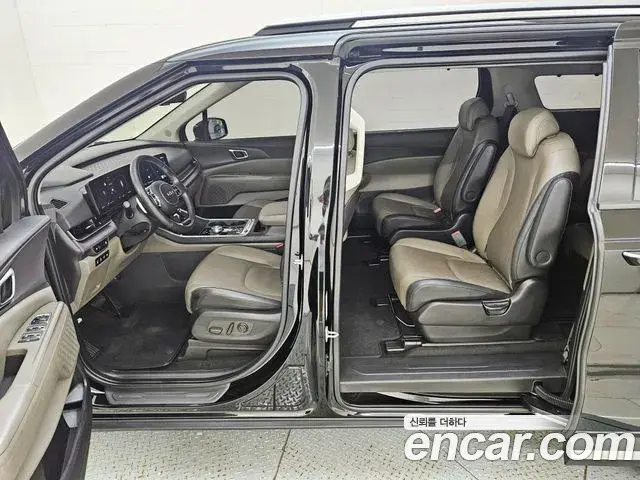 Kia Carnival 2024 — Photo 10/20