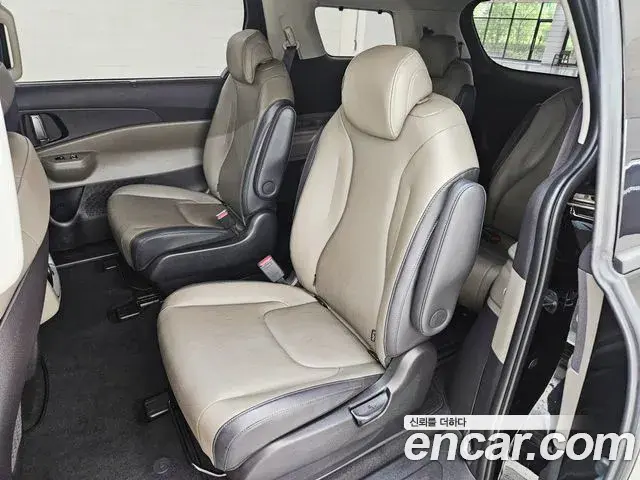 Kia Carnival 2024 — Photo 12/20